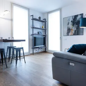 Italianway - Albani 20 , Milano Italia