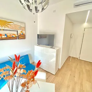 Federico's House - Eleganza E Stile In Via Anselmo Da Baggio , Milano Italia